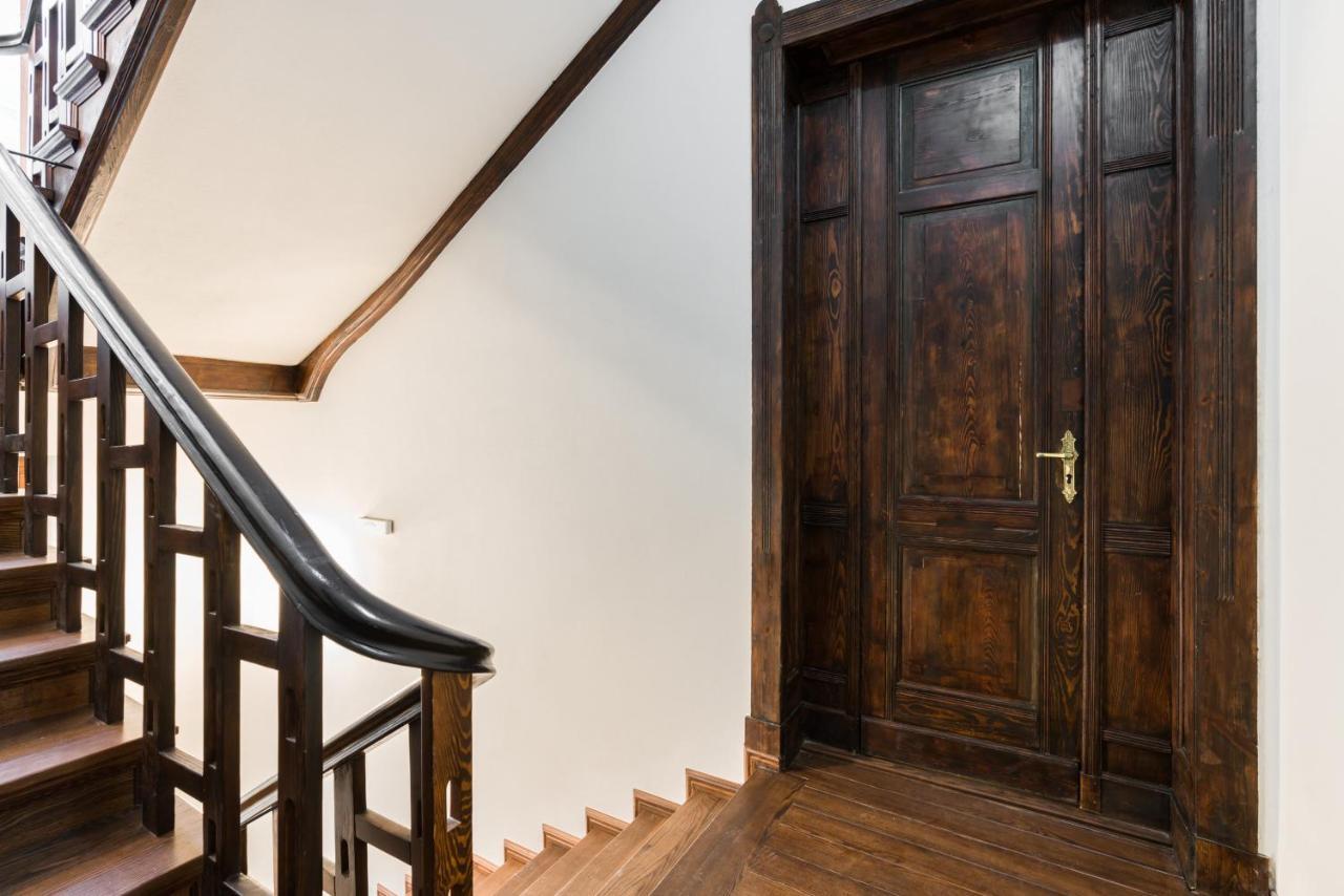Kamienica Chelmonskiego 10 Przy Mtp By Renters Apartment Posen