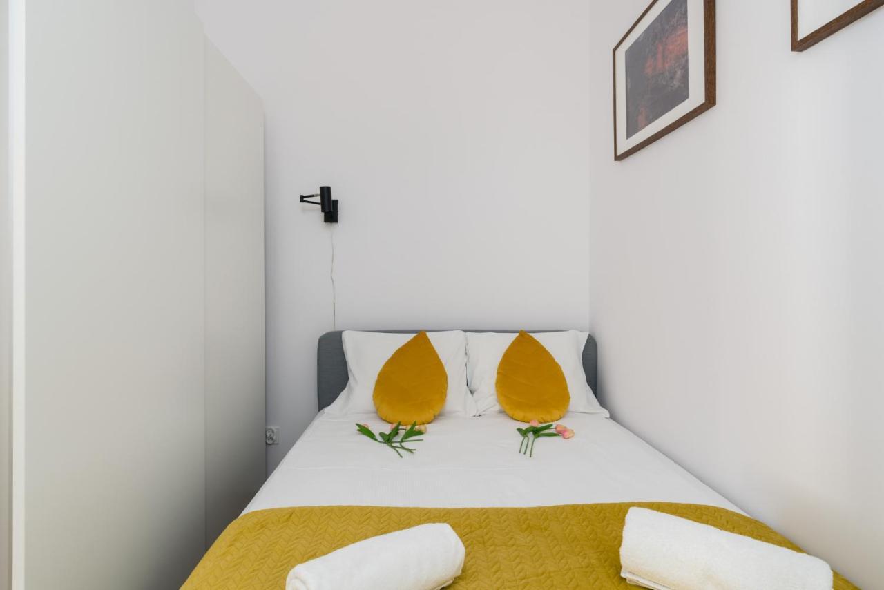 Апартаменти Kamienica Chelmonskiego 10 Przy Mtp By Renters *