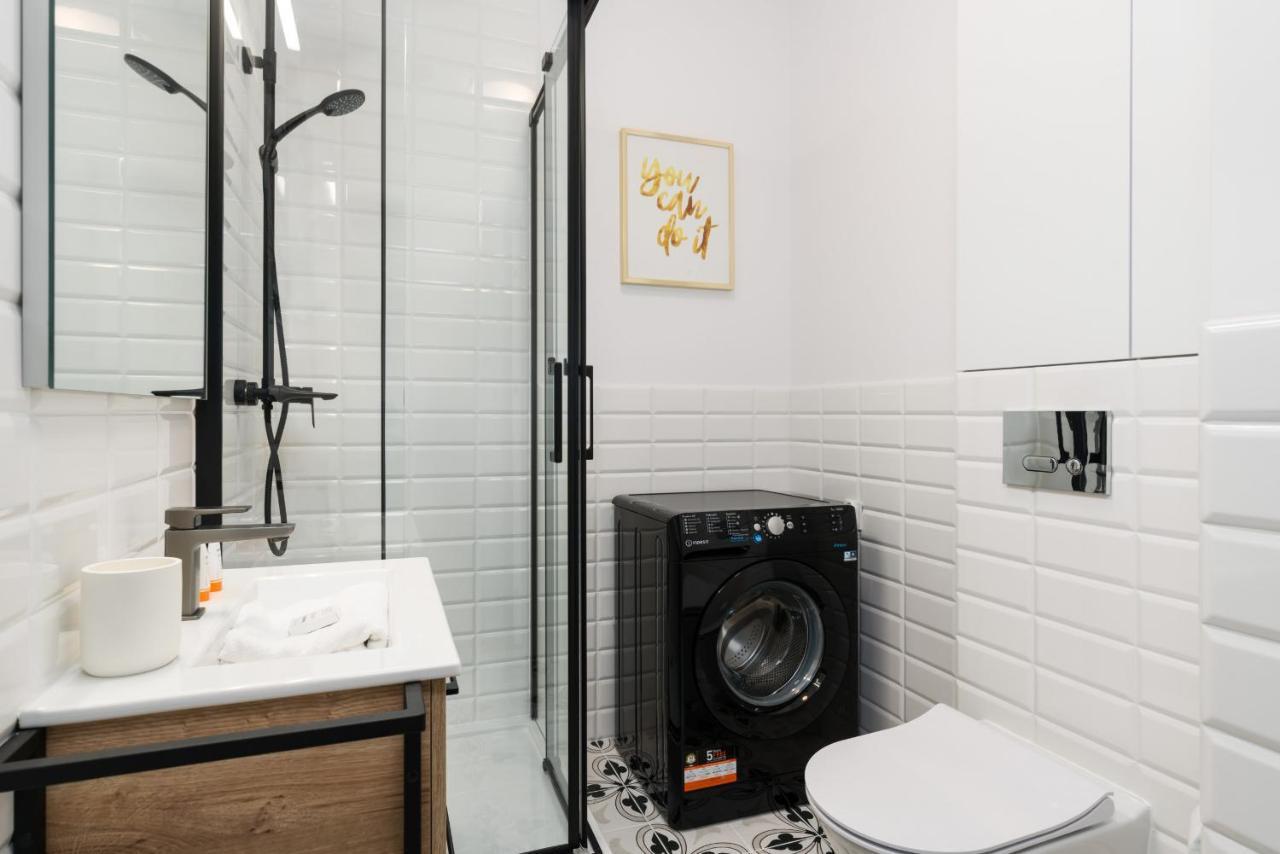 Апартаменти Kamienica Chelmonskiego 10 Przy Mtp By Renters *